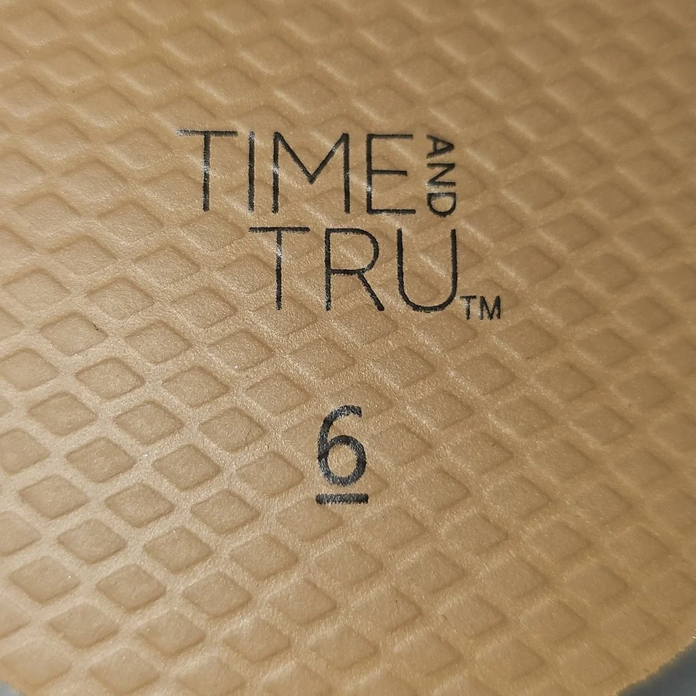 Time and Tru Women's Size 6 Woven Slide New